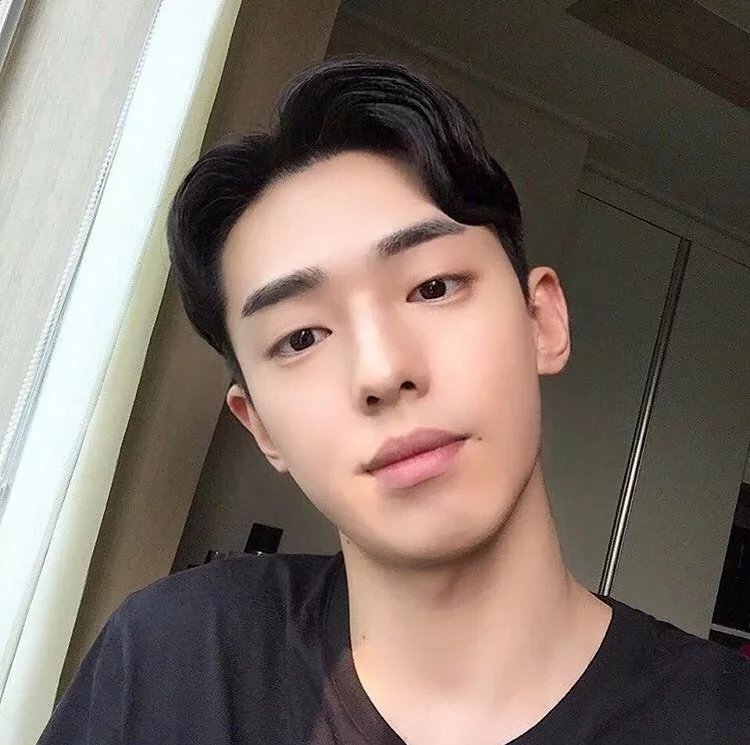 毛成天桂