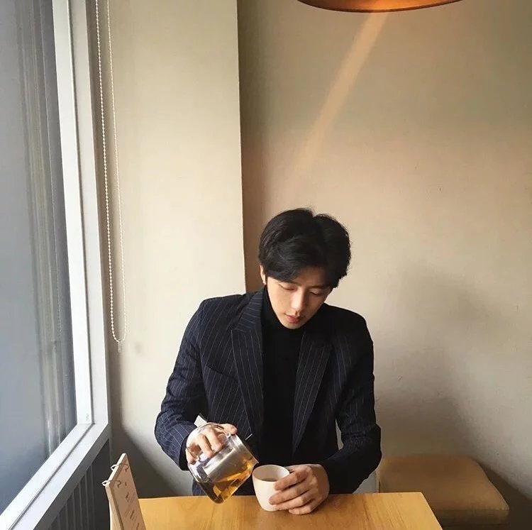 陆固爱菲