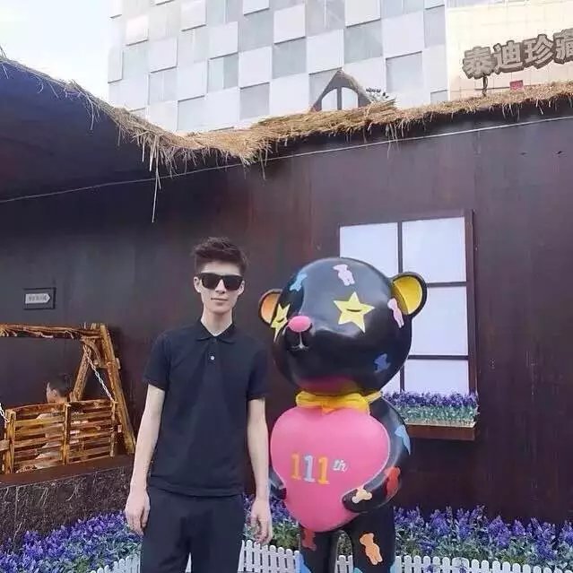 徐勤鸿秋