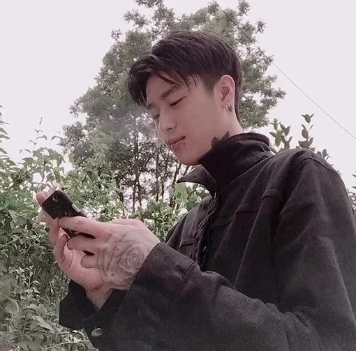 曲雅阅天