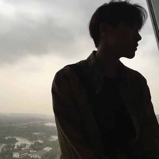 欧蓉筠伟