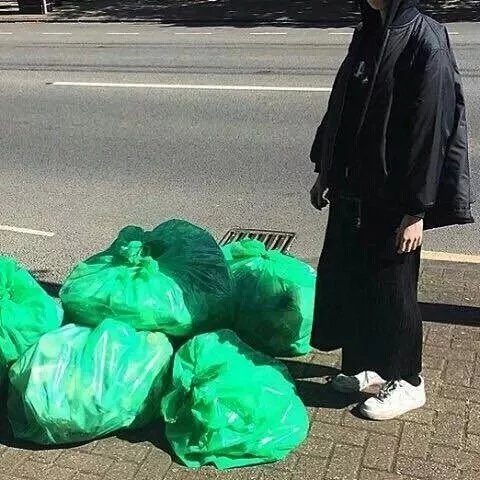 黄莲黛灵