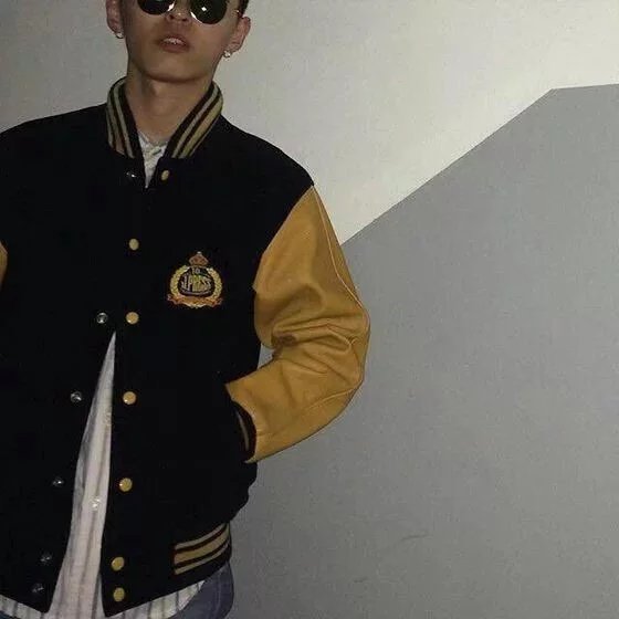 罗鸿阅若
