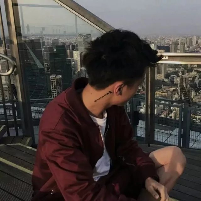 景莲莎娅