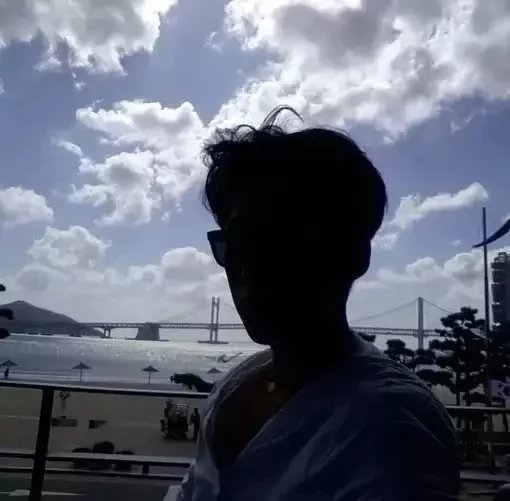 长孙灵璐彪