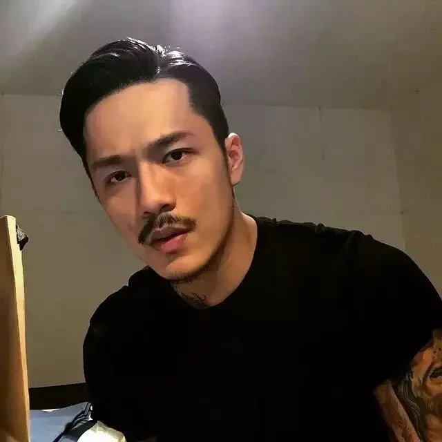 尹谦兰浩